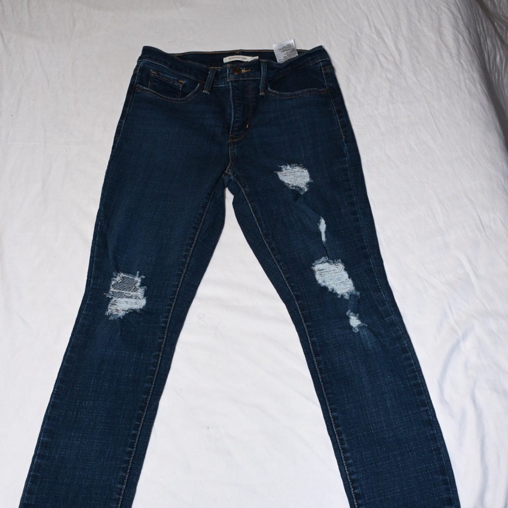 Levi's Women's Skinny Jeans Medium Wash Blue Distressed Denim Button Zip Stretch
